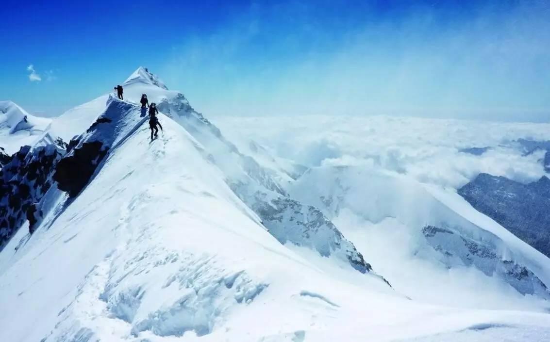 甘孜雪山遇难者的故事，中学体育老师的生命赞歌