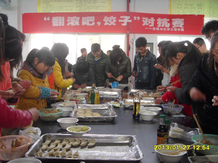 宿舍里的饺子与电，大学同窗间的温情时光