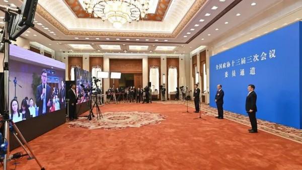 两会首场发布会聚焦热点话题，共谋国家发展大计